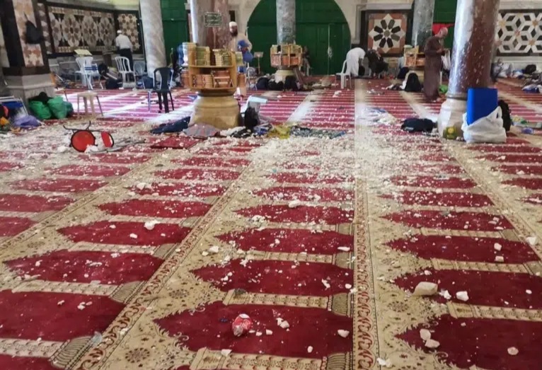 بـأمـر مـلـكــي.. فرش المسجد الأقصى المبارك بالسجاد الجديد قريبًا