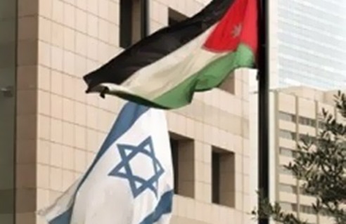 إسرائيل تشكّك في رواية حارس سفارتها بعمّان وتحقّق معه