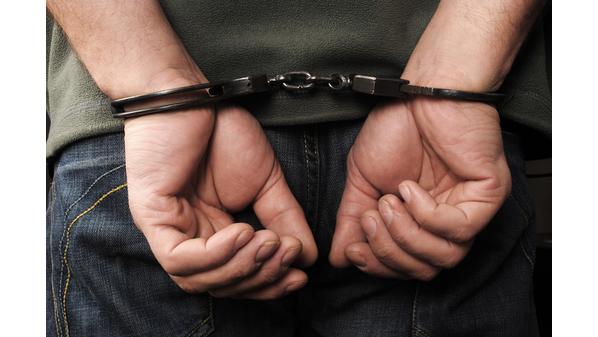 القبض على سارق موظف التوصيل تحت التهديد في إربد