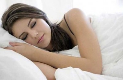 طول نوم المرأة يؤثر على رغباتها الجنسية
