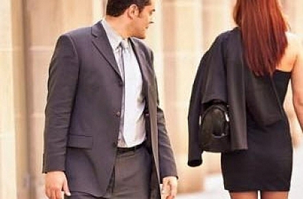 كيف تتعاملي مع زوجك النسونجي ؟!