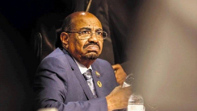 الرئيس السوداني المعزول يقر بالتهم ويكشف أسماء متورطين بالفساد