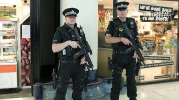 أميركا “تستنفر” وبريطانيا تنشر قوات مسلحة في لندن بعد تهديدات ارهابية