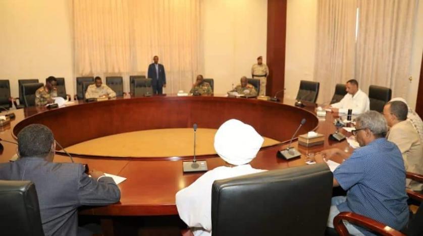 السودان...بعد أول اجتماع بين المحتجين والانتقالي العسكري: حوار “إيجابي” نحو اتفاق قريب