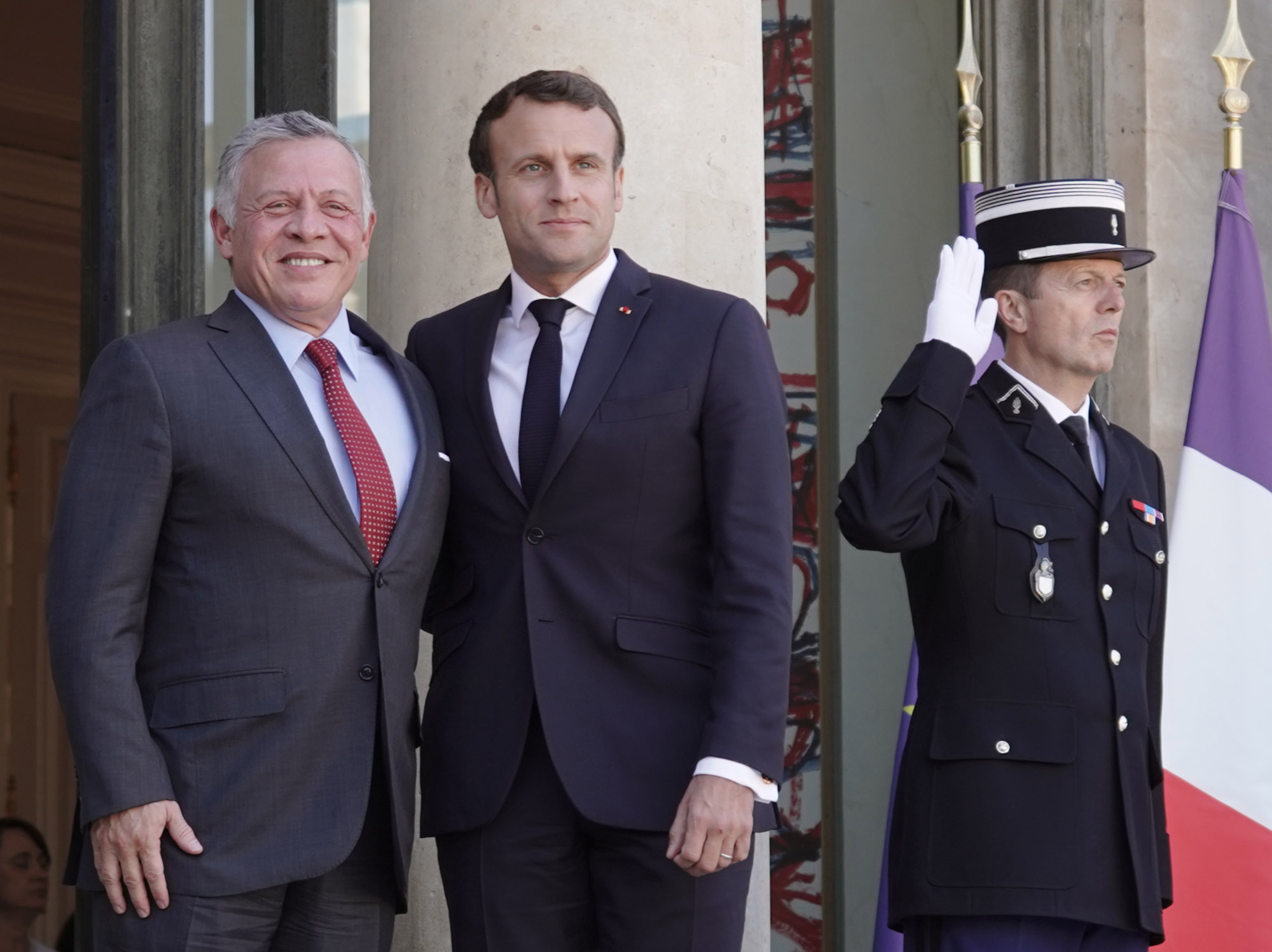 جلالة الملك والرئيس الفرنسي يبحثان فرص تعزيز التعاون المشترك