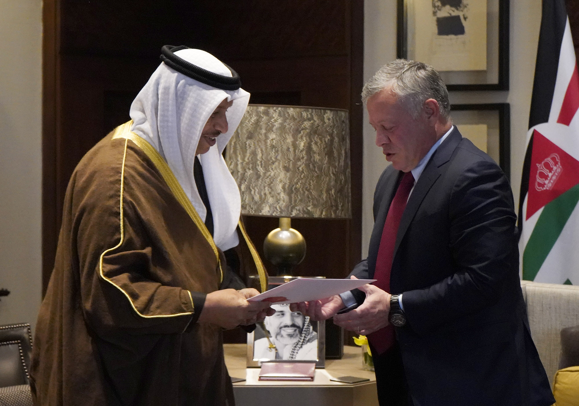 جلالة الملك يستقبل رئيس مجلس الوزراء الكويتي