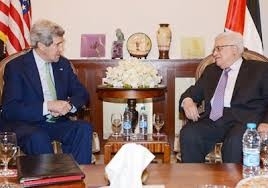 مسؤول اميركي يصف المباحثات بين كيري وعباس بالبناءة