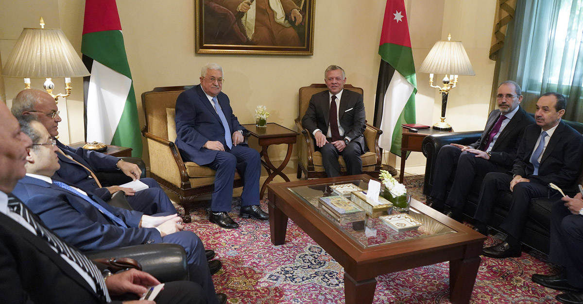 جلالة الملك يلتقي الرئيس الفلسطيني ويؤكد رفض الأردن للممارسات الإسرائيلية الأحادية