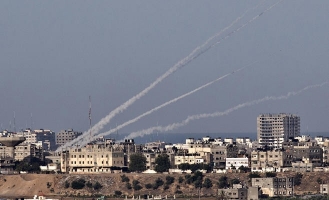 صواريخ المقاومة تفرض حصارا جويا في إسرائيل