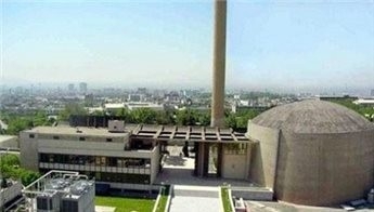 ايران تهدد بالرد بقفزة تقنية نووية على الکونغرس الأمريکي