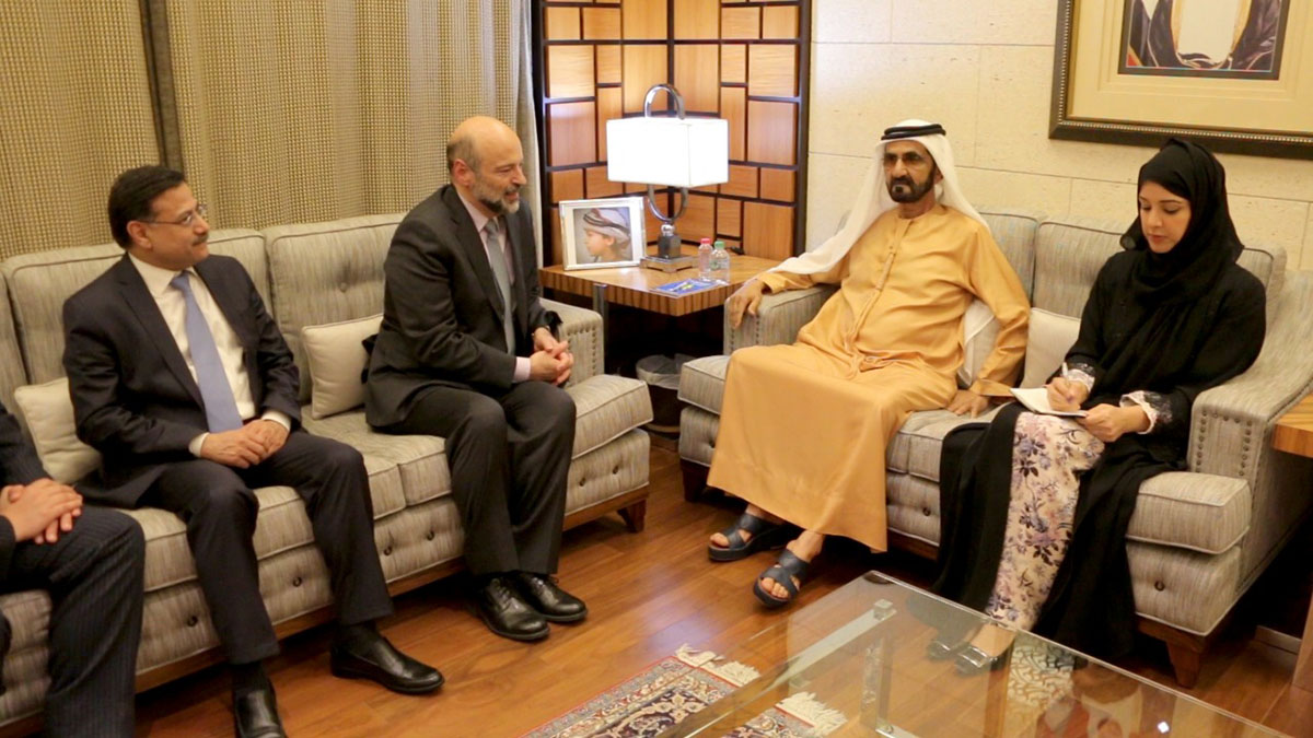 الرزّاز يبحث مع الشيخ محمد بن راشد مخرجات قمة مكّة والتحضير لمبادرة لندن