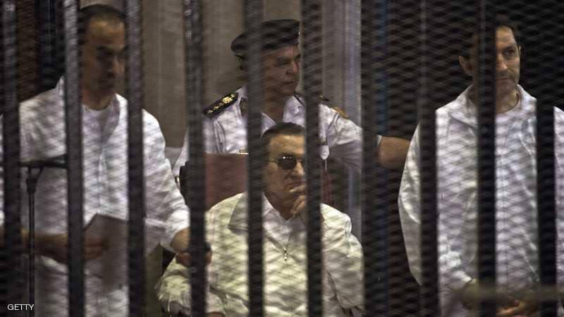 “شبح السجن” يطارد مبارك ونجليه