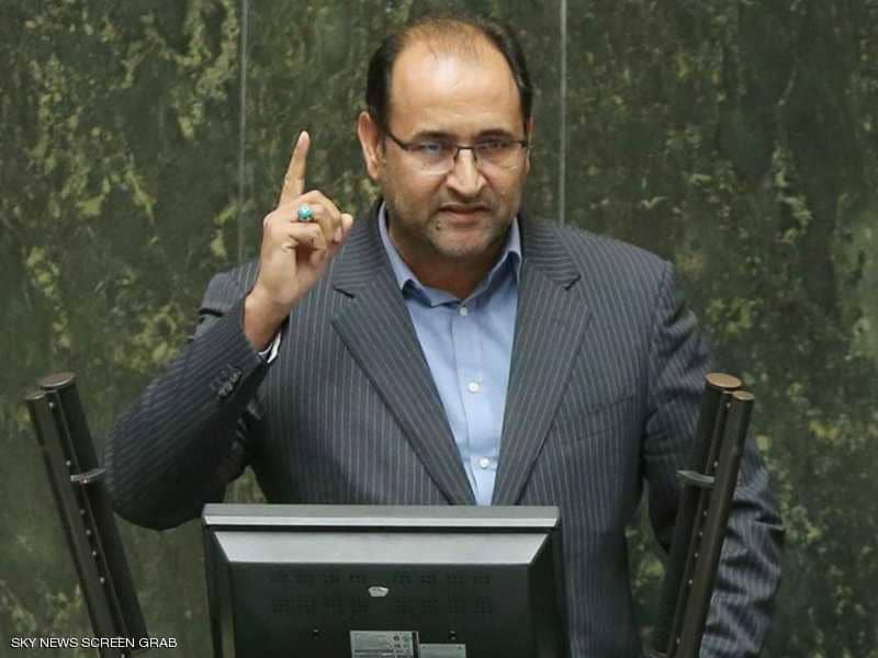 هجوم علني “غير مسبوق” على خامنئي في البرلمان الإيراني