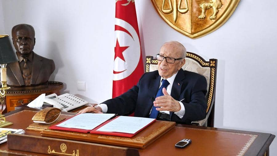 نقل الرئيس التونسي للمستشفى مجددا