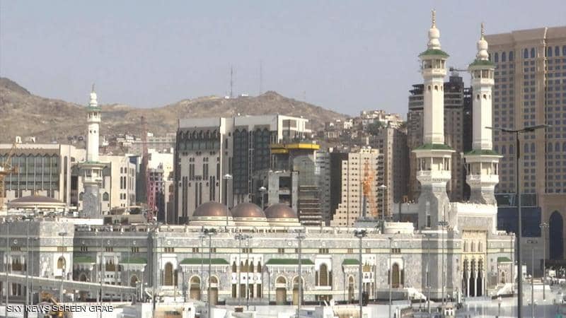 مكة تستقبل المعتمرين مجددا.. وقواعد احترازية تضمن السلامة