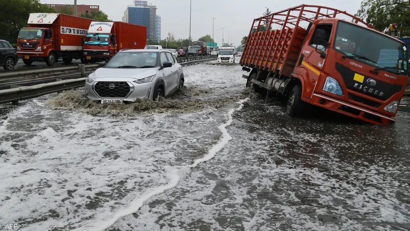 الهند.. مقتل 16 بفيضانات وانهيارات ارضية جراء أمطار غزيرة