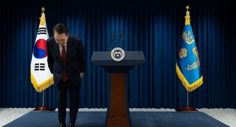 رئيس كوريا الجنوبية يتقدم باعتذاره بسبب فرضه الأحكام العرفية