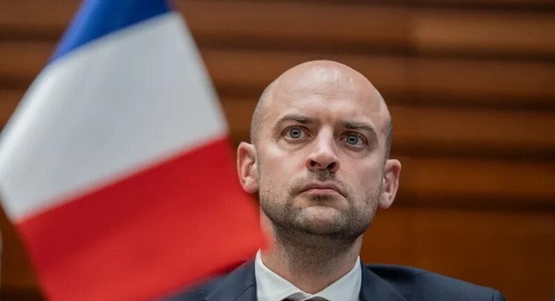 فرنسا: رفع العقوبات عن سوريا سيكون مشروطا