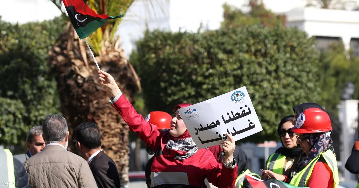 اقتحام وشغب بليبيا.. توقف حقل للنفط واضطرابات في الكهرباء
