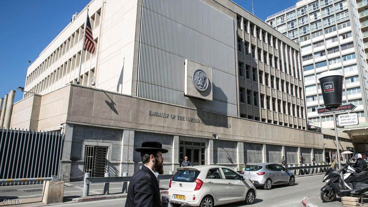ترامب يؤكد أنه لن ينقل السفارة الأميركية إلى القدس حاليا