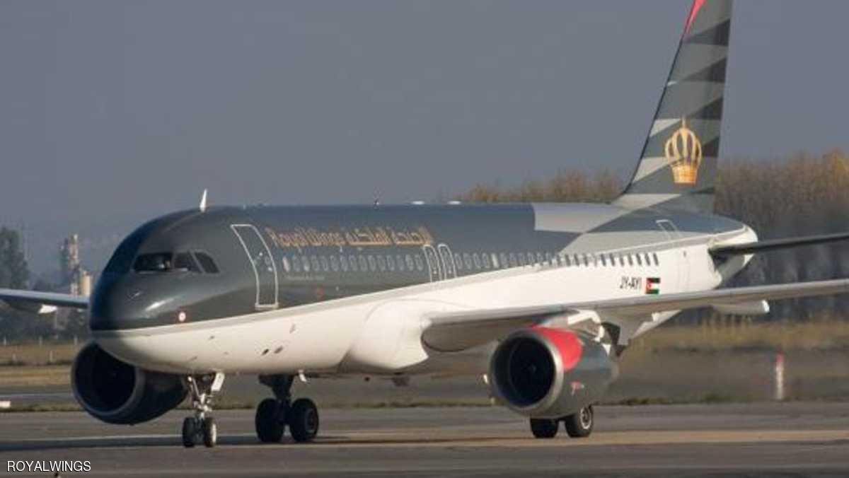 انحراف طائرة أردنية عن مسارها.. والأضرار “محدودة”