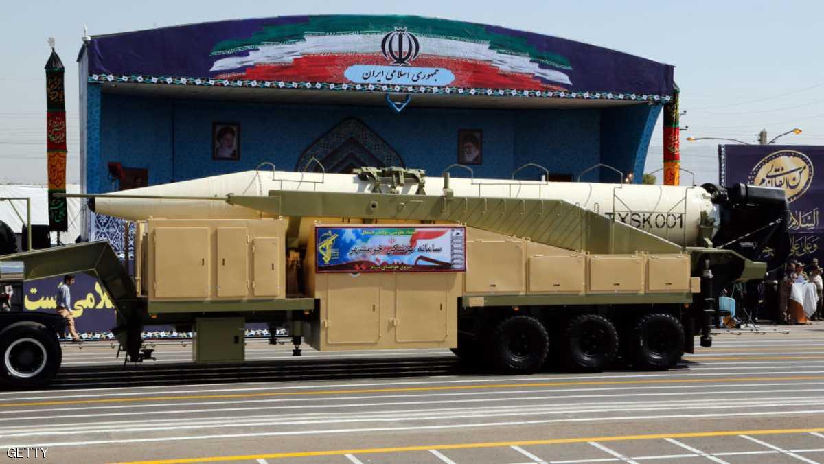 إيران تجرب صاروخ “خرمشهر” طويل المدى