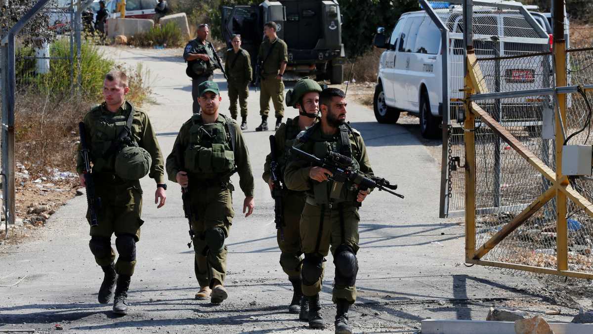إسرائيل تكشف هوية منفذ عملية القدس وتقتحم منزله