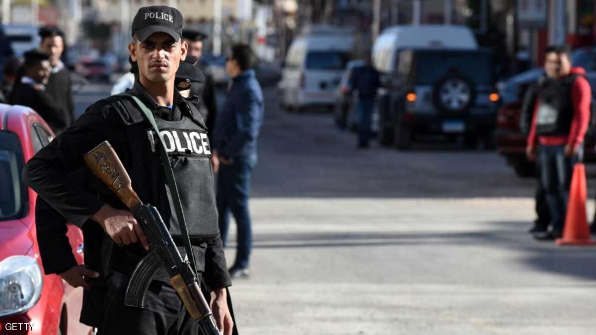 الشرطة المصرية تعتقل “12 إرهابيا من حسم”
