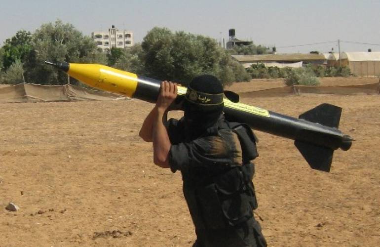 قناة إسرائيلية: حماس تطلب من الجهاد تسليم أشخاص أطلقوا الصواريخ