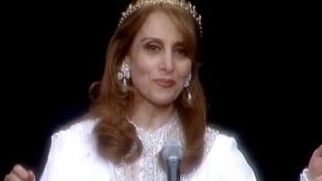 جنبلاط: فن فيروز اسمى من ان يغرق بشوارع السياسة