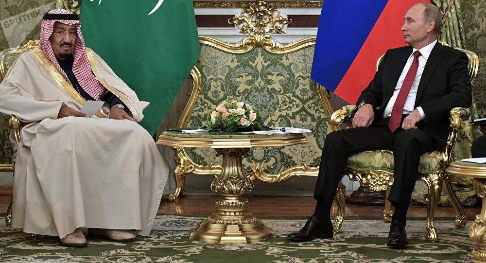 الملك سلمان يروي بعض تفاصيل من لقائه مع الرئيس بوتين