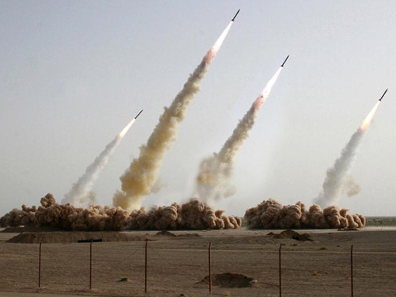 رصد صواريخ متجهة من إيران إلى إسرائيل