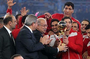 مصر تظفر بـ (يد) أمم أفريقيا وتتأهل لأولمبياد البرازيل