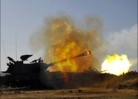 المدفعية الاسرائيلية تقصف جنوب غزة بشكل عشوائي وسقوط جرحى