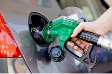 الحكومة توعز بتثبيت اسعار المشتقات النفطية الرئيسية خلال الشهر المقبل