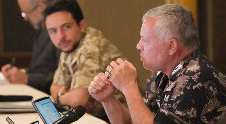 جلالة الملك عبدالله الثاني يؤكد ضرورة تشديد الإجراءات الصحية على المعابر الحدودية كافة