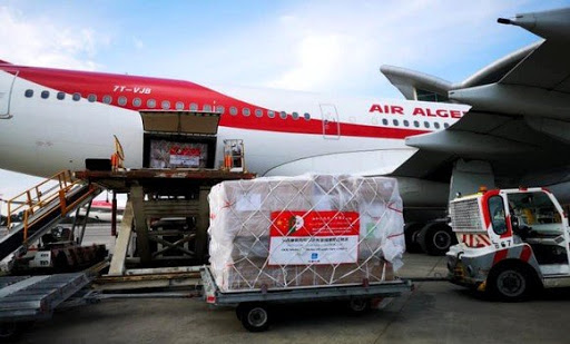 الصين تقدم مساعدات طبية إضافية إلى الجزائر لمواجهة فيروس “كورونا”