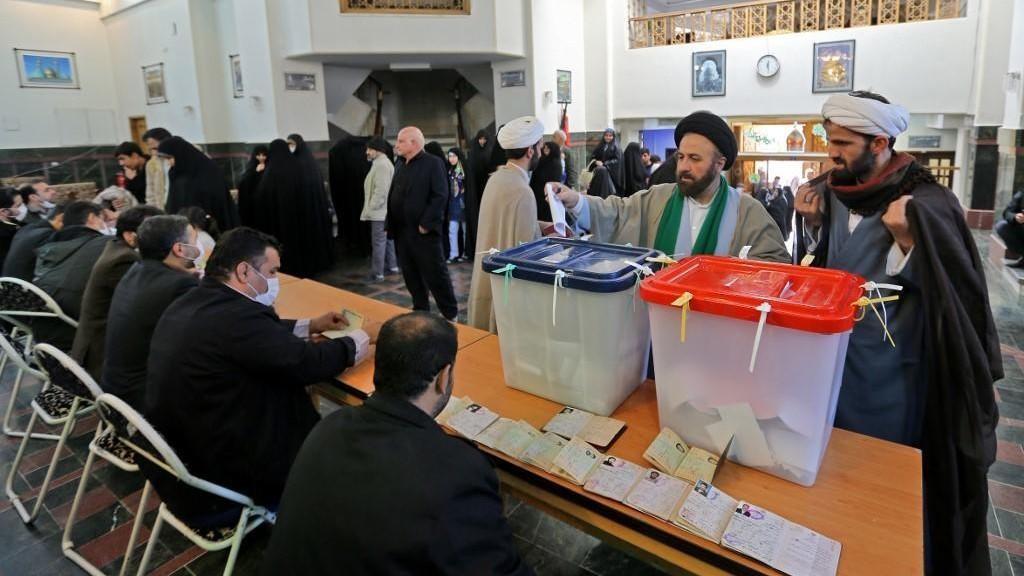 وزير الداخلية الإيراني: 42% نسبة الإقبال على الانتخابات البرلمانية