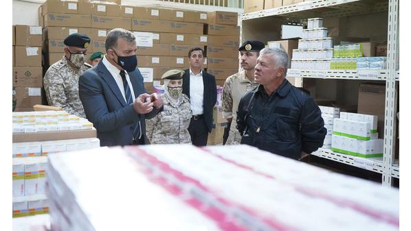 جلالة الملك يحث على بذل الجهود لتوسيع القدرات المحلية لإنتاج الأدوية والمستلزمات الطبية ومستهلكاتها