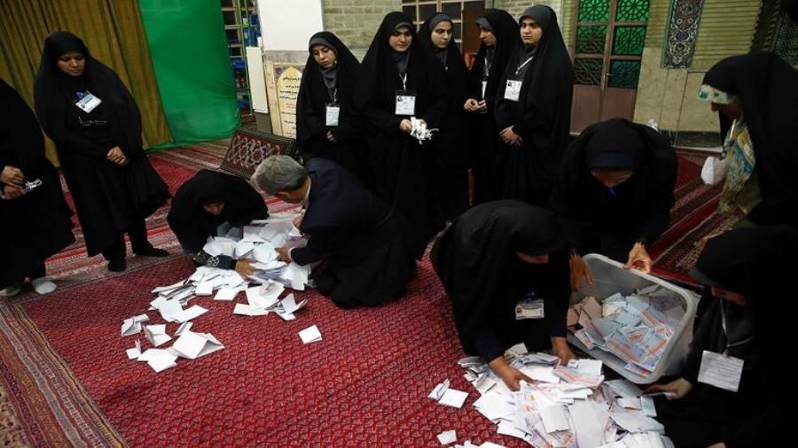 فوز قائمة المحافظين الأصوليين بمقاعد طهران في الانتخابات التشريعية الإيرانية