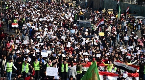 العراقيون يتدفقون إلى ساحات التظاهر وسط تدابير أمنية مشددة