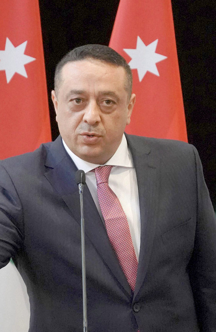 الداوود: توزيع المركبات الكهربائيّة الجديدة على المؤسسات مقابل سحب مركبات البنزين