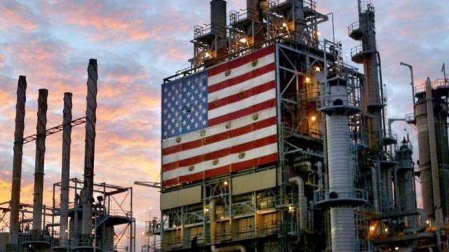 سعر النفط الأميركي يهوي إلى انهيار تاريخي