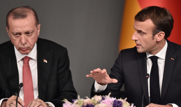 ماكرون يتهم أردوغان بعدم الوفاء بوعوده بشأن ليبيا