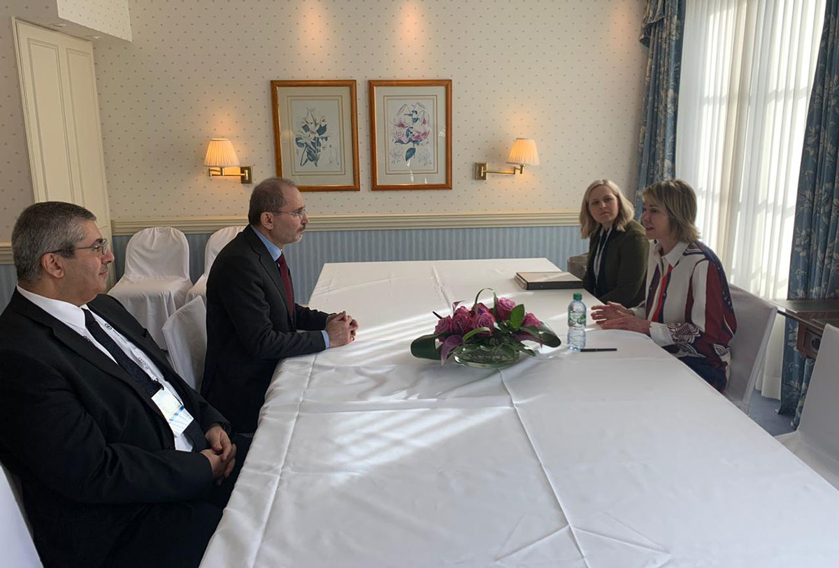وزير الخارجية يجري محادثات مع عدد من نظرائه ومسؤولين مشاركين بمؤتمر ميونخ