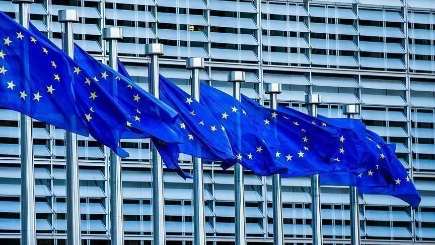 الاتحاد الأوروبي يضيف أسماء 8 رجال أعمال وكيانين لقائمة العقوبات المفروضة على سوريا