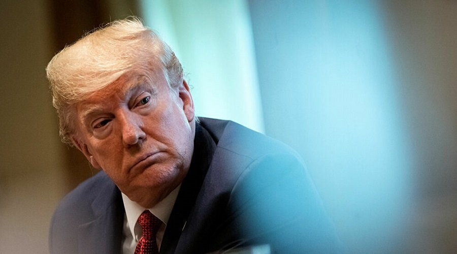 الرئيس الأمريكي دونالد ترامب يقدم دعمه لمتظاهرين يحتجون على أوامر الحجر الصحي