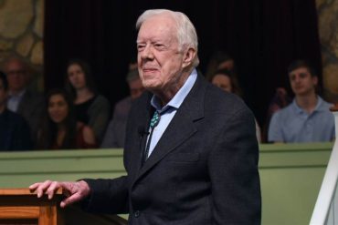 كارتر يعتبر “خطة ترامب” للشرق الأوسط انتهاكا للقانون الدولي