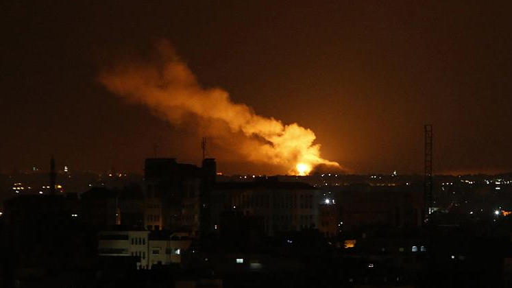 طائرات الاحتلال الإسرائيلي تستهدف موقع فلسطين شمال قطاع غزة