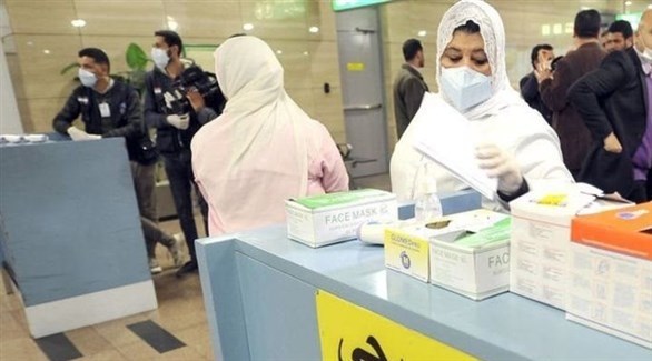 مصر تشدد قيود كورونا خلال أسبوع العيد